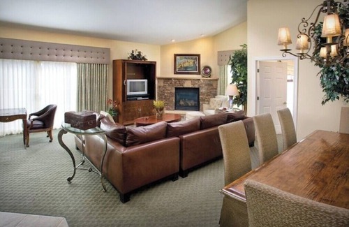 Fairfield Glade Resort | 1 Bdr Golf Resort w Lake Pools Hot Tub.