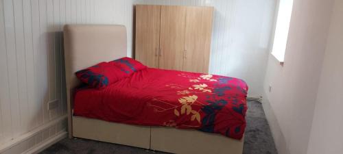 Parkgate Apartment | 1-Bed Apt Sleeps 3 near Parkgate Rotherham