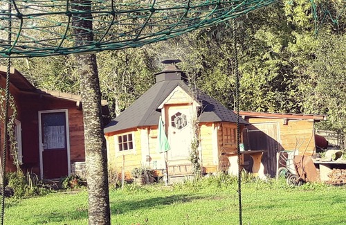 Renac Cabin | 1 Bed Cabin - Sleeps 4 - Pets - Lake - Wifi