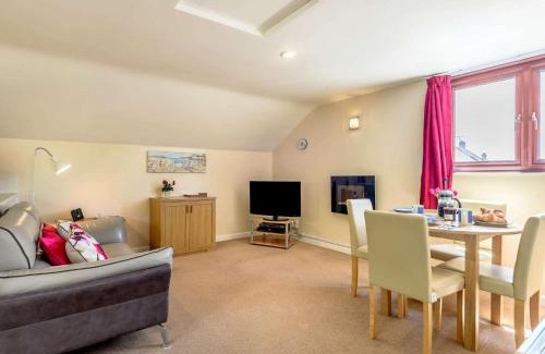 Littlebredy House | 1 Bed in Litton Cheney 88611