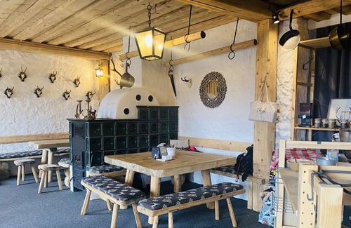 Leutasch Cabin | 1 bed in the women's camp on the Alm