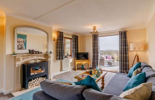 Whitegate House | 1 Bed in Whitegate 91266