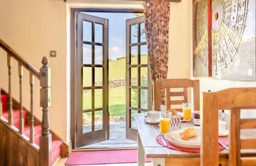 Llanrhidian Higher House | 1 bed property in Gower 77981