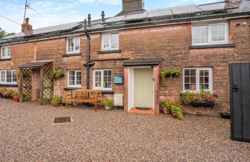 Kidwelly House | 1 bed property in Kidwelly 43409