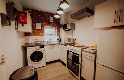 Nottingham Apartment | 1 Bed, Sleeps 4, Free Parking