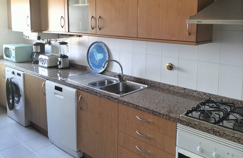 Lisbon Old Town Condo | 1-bedr. Lisbon-center, AC, swimming pool, garden, 1 free parking space