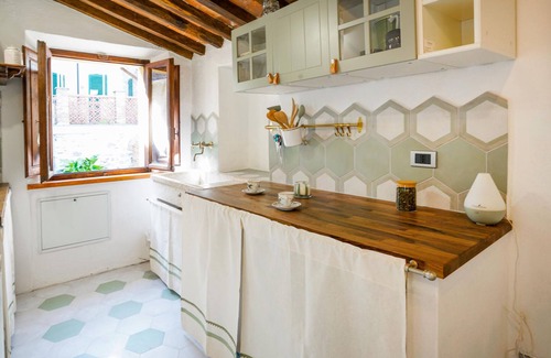 Castelnuovo di Val di Cecina Apartment | 1 bedroom accommodation in C. Val di Cecina