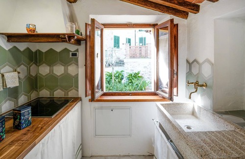 Castelnuovo di Val di Cecina Apartment | 1 bedroom accommodation in C. Val di Cecina