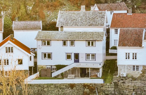 Sogndalstrand Apartment | 1 bedroom accommodation in Hauge i Dalane