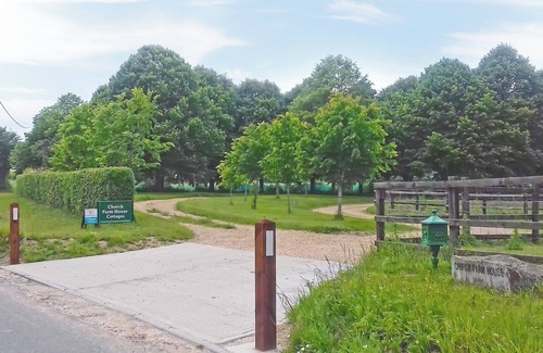 Aldborough Cottage | 1 bedroom accommodation in Lower Gresham