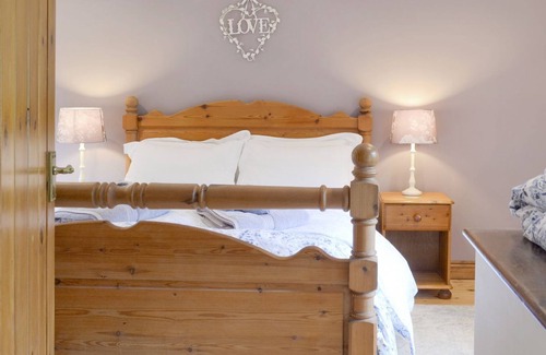 Cauldon Low House | 1 bedroom accommodation in Waterhouses, near Leek