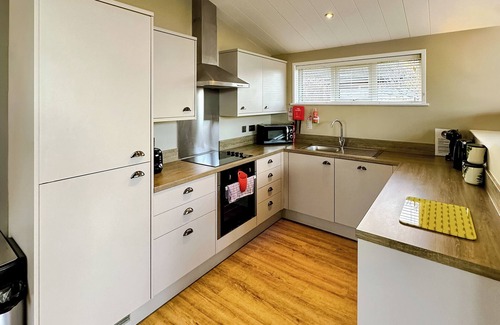 Raywell Ski Chalet | 1 bedroom accommodation in Raywell, Beverley