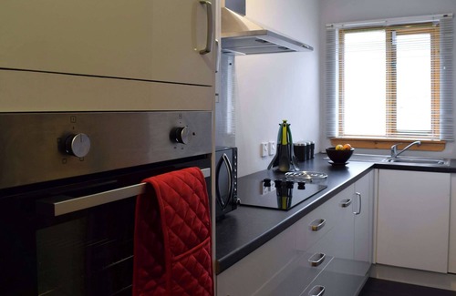 Alexandria Cottage | 1 bedroom accommodation in Arden, near Helensburgh