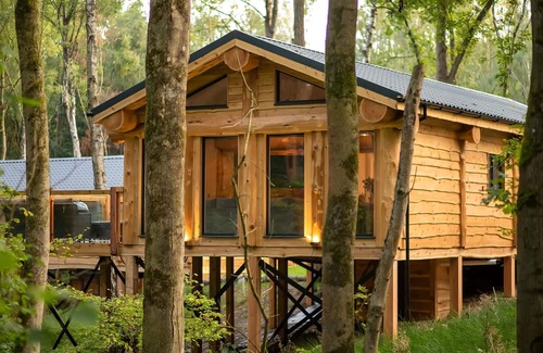 Overton-on-dee Ski Chalet | 1 bedroom accommodation in Ellesmere