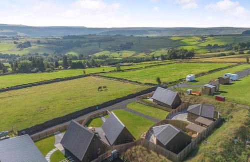 Sowerby Bridge Ski Chalet | 1 bedroom accommodation in Ripponden