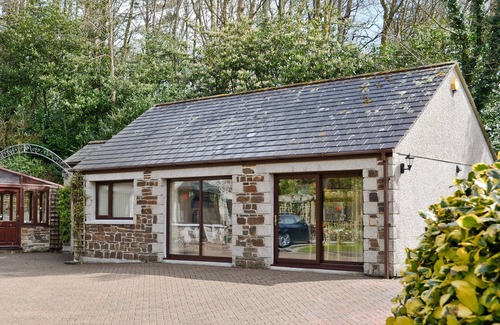 Boscundle Cottage | 1 bedroom accommodation in Tregrehan, near St Austell