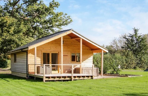 Felton Ski Chalet | 1 bedroom accommodation in Oswestry