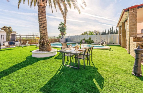 Salteras Apartment | 1 bedroom accommodation in Salteras
