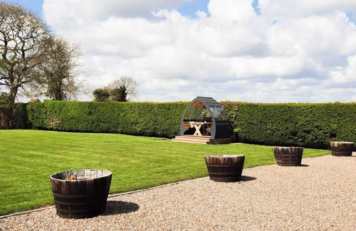 Alford House | 1 bedroom accommodation in Mumby, near Anderby Creek