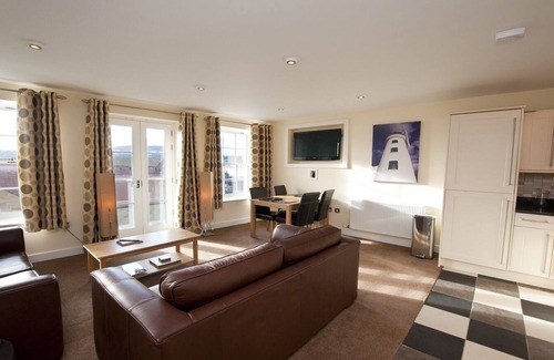 Scarborough Apartment | 1 Bedroom Apartment - 2nd Floor