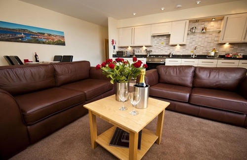 Scarborough Apartment | 1 Bedroom Apartment - 1st Floor