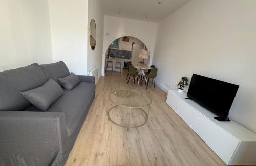 Gambetta Apartment | 1 bedroom apartment with balcony - near park