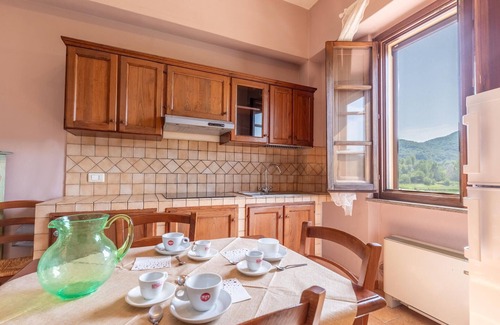Montone Apartment | 1 bedroom awesome apartment in Montone
