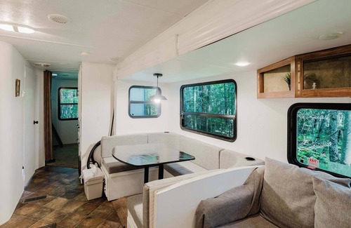Carling House | 1-bedroom Camper Trailer Cottage #3