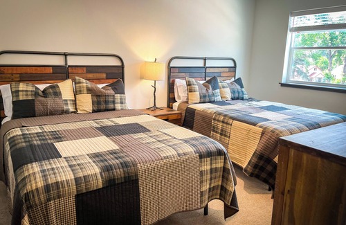 Hayden Condo | 1-bedroom Condo only 25 mins to Steamboat and 5 mins from Airport