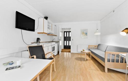 Dueodde Apartment | 1 Bedroom Cozy Apartment In Nexø