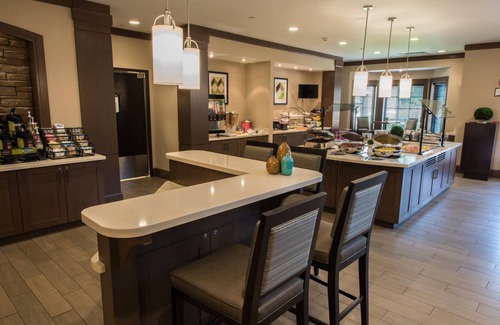 Newtonville Condo | 1 Bedroom | Free Breakfast, Indoor Pool + Hot Tub