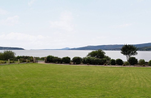 Cove Cottage | 1 bedroom accommodation in Cove near Helensburgh