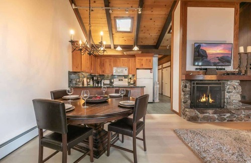 Tahoe City Condo | 1 Bedroom Lakefront at Chinquapin | Unit 150
