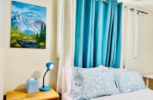 Rainier Valley Apartment | 1 Bedroom Mini Apartment 10 Minutes to SeaTac Airport 1 Minute Walk to Bus Station