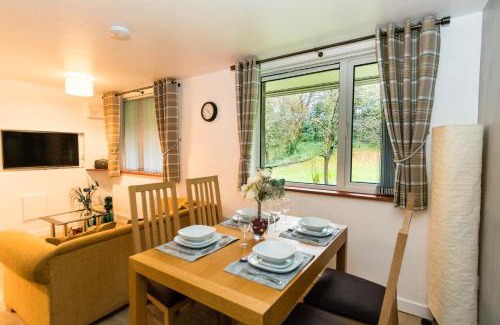 Wigan Apartment | 1 Bedroom Newton Apartment l Free Parking l Wigan Royal Infirmary l Haigh Hall l Central Location