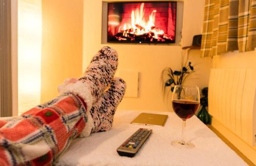 Wigan Apartment | 1 Bedroom Newton Apartment l Free Parking l Wigan Royal Infirmary l Haigh Hall l Central Location