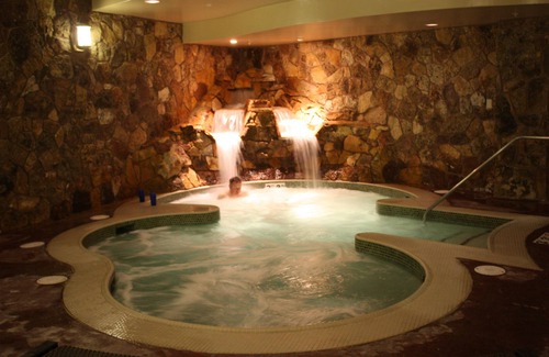 Breckenridge Cabin | 1 Bedroom Suite at the Grand Lodge on Peak 7 Ski in Ski Out. Sleeps 4.