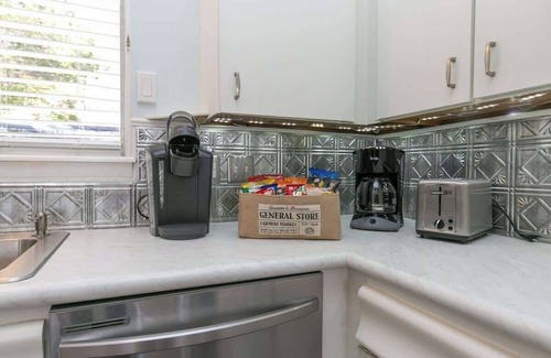 Canyon Lake House | 1 Blk to Lake/Firepit/Games/Hill Country Views!