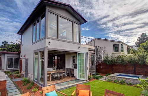 Golden Rectangle House | 1 block from the BEACH and TOWN!