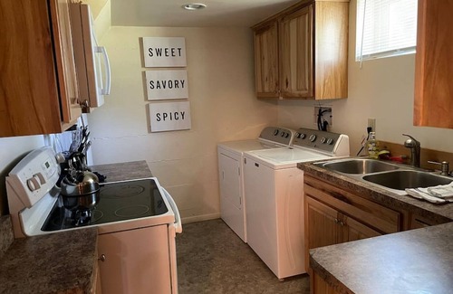 Laramie Apartment | 1 block from UW; centrally located in Laramie
