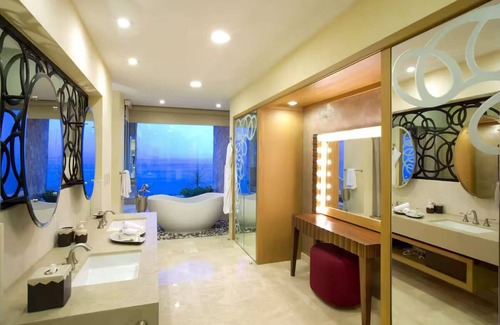 Conchas Chinas Resort | 1 BR Suite in Luxury Garza Blanca Resort Puerto Vallarta, 2 BR also available
