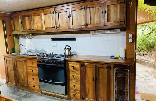 Colbun Cabin | 1-cabaña con Gran Vista en las Montañas con hot tub Para 20 Personas