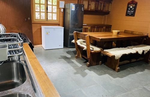 Colbun Cabin | 1-cabaña con Gran Vista en las Montañas con hot tub Para 20 Personas