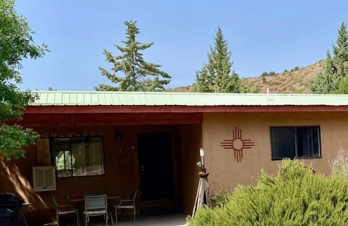 Glenwood House | #1 Casita Wild Mustang at the Catwalk, 2 BdRm Casita