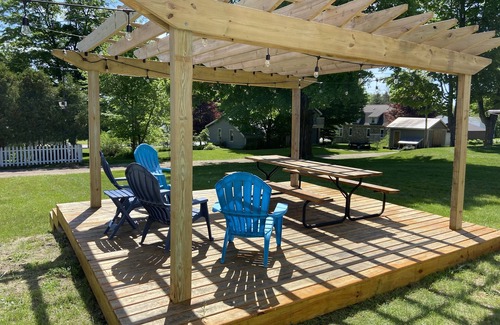 Suttons Bay House | 1 dog welcome in this home located 2 blocks to the beach and Suttons Bay Village