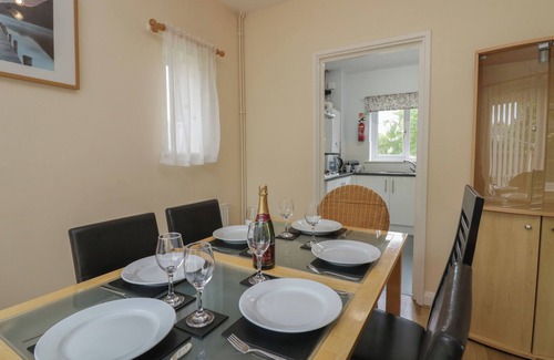 Eamont Bridge House | 1 EAMONT PARK, family friendly, with a garden in Penrith