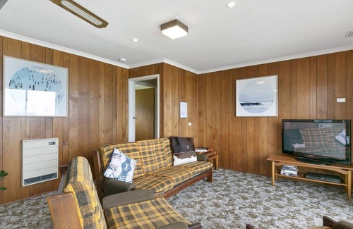 Lorne Apartment | 1@ Fifty Nine - Beach Side Classic