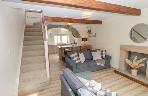 Long Preston Cottage | 1 GROSVENOR FARM COTTAGES, pet friendly in Long Preston