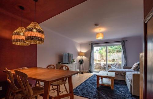 Worcester House | 1 Hales Orchard