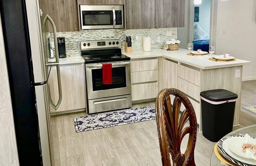 Pharr Apartment | 1 King and 2 queen, fully furnished apt in Pharr/McAllen area.